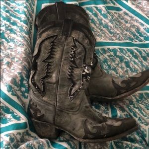 Great to try for your first pair of boots!